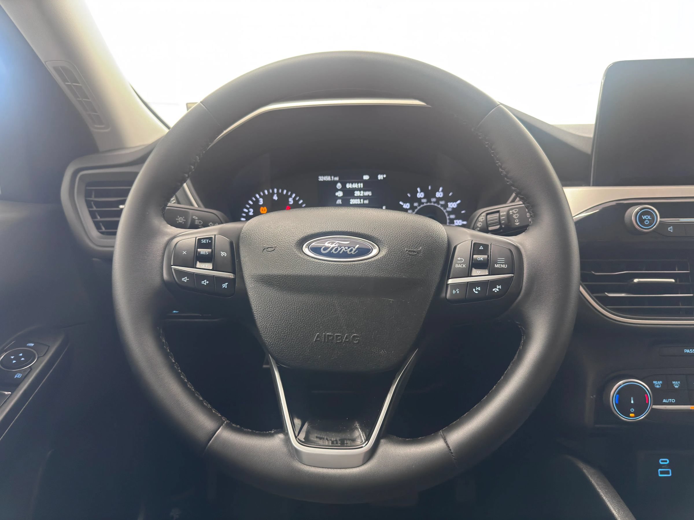 Used 2022 Ford Escape SE w/ SE Sport Appearance Package FWD image 19