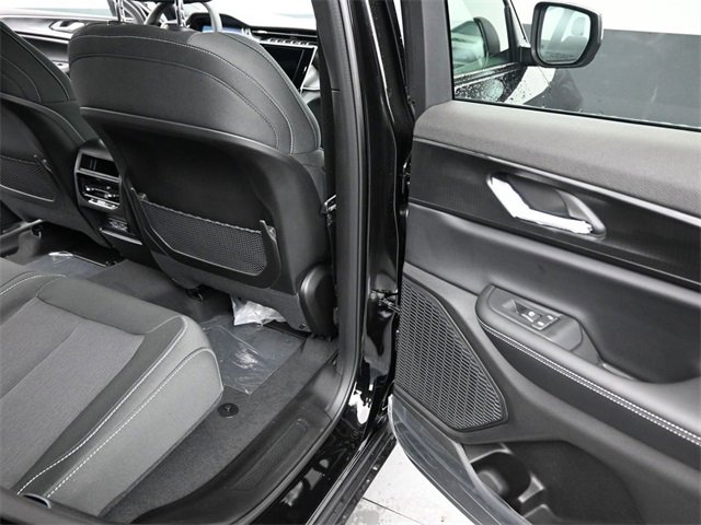 New 2025 Jeep Grand Cherokee Laredo image 19