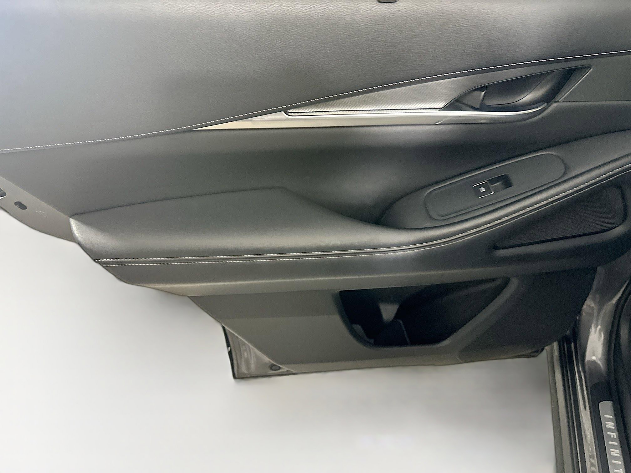 Used 2023 INFINITI QX60 Luxe w/ Cargo Package FWD image 27