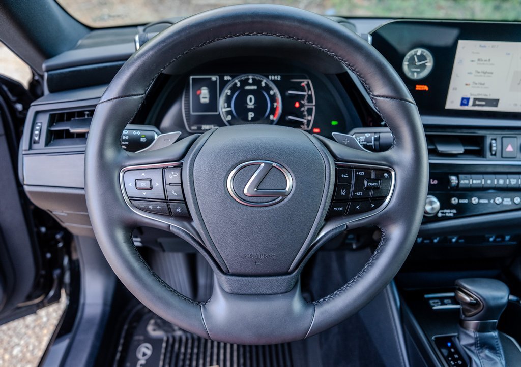 Used 2023 Lexus ES 350 w/ Premium Package FWD image 15