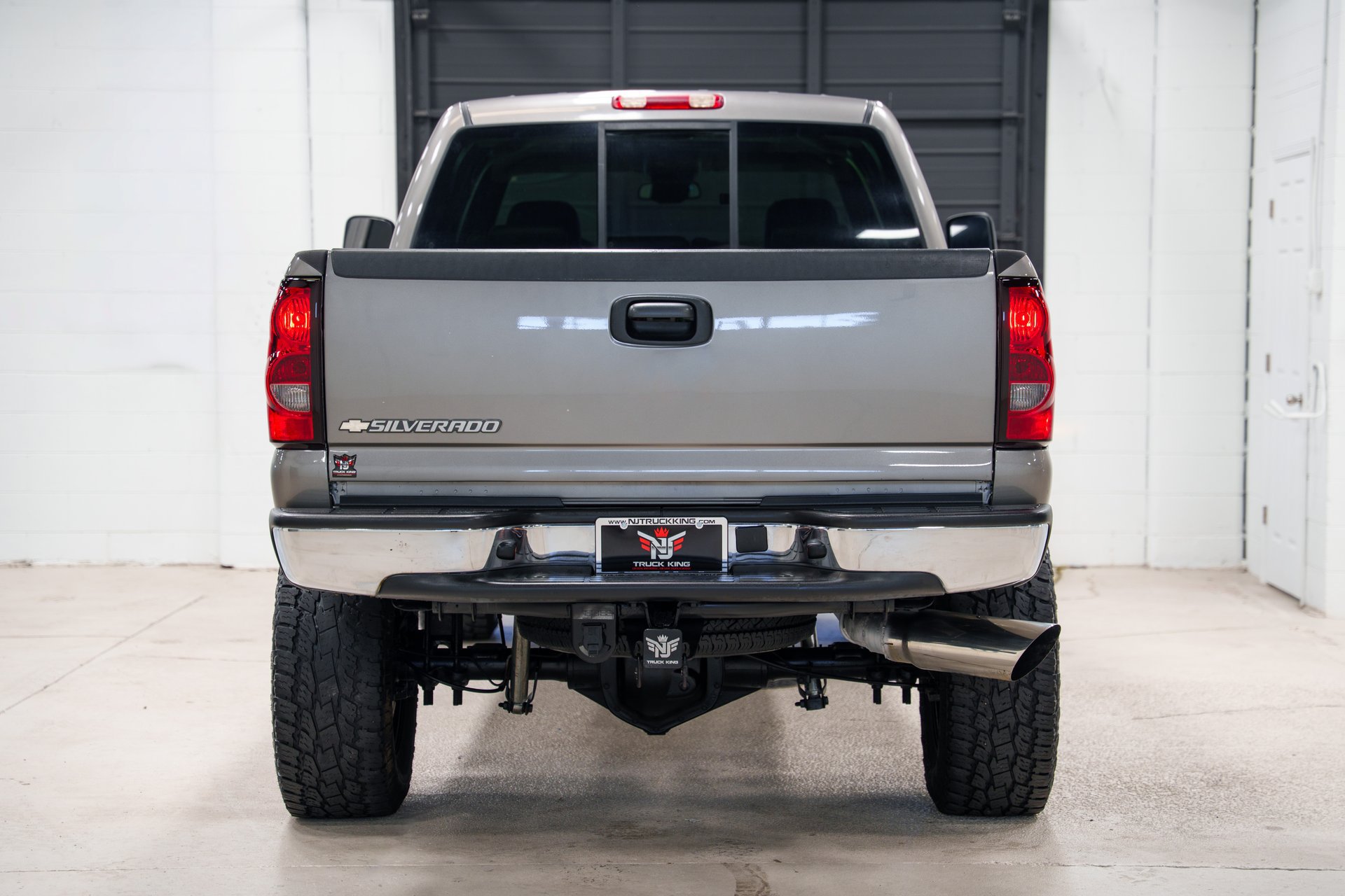 Used 2007 Chevrolet Silverado 2500 LT w/ Heavy-Duty Power Package AWD/4WD image 11