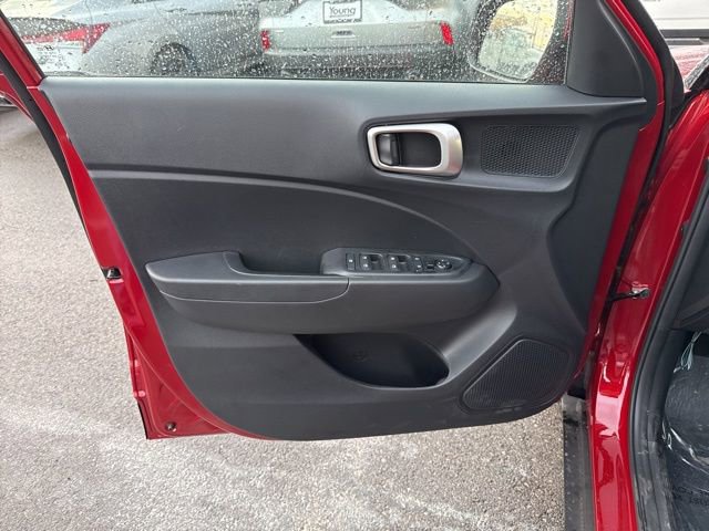 Used 2026 Hyundai Venue SE image 16