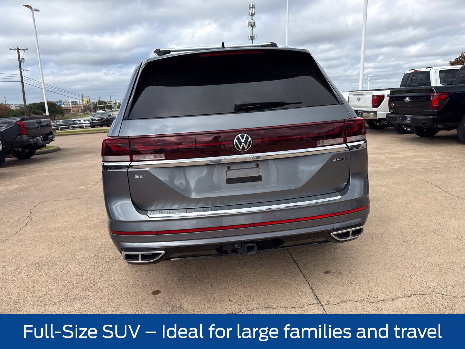 Used 2024 Volkswagen Atlas SEL Premium R-Line AWD/4WD image 7