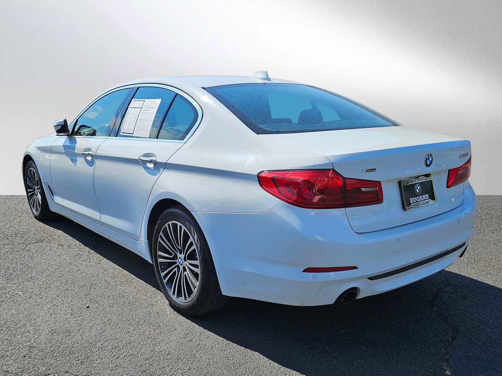Used 2018 BMW 530i xDrive image 3