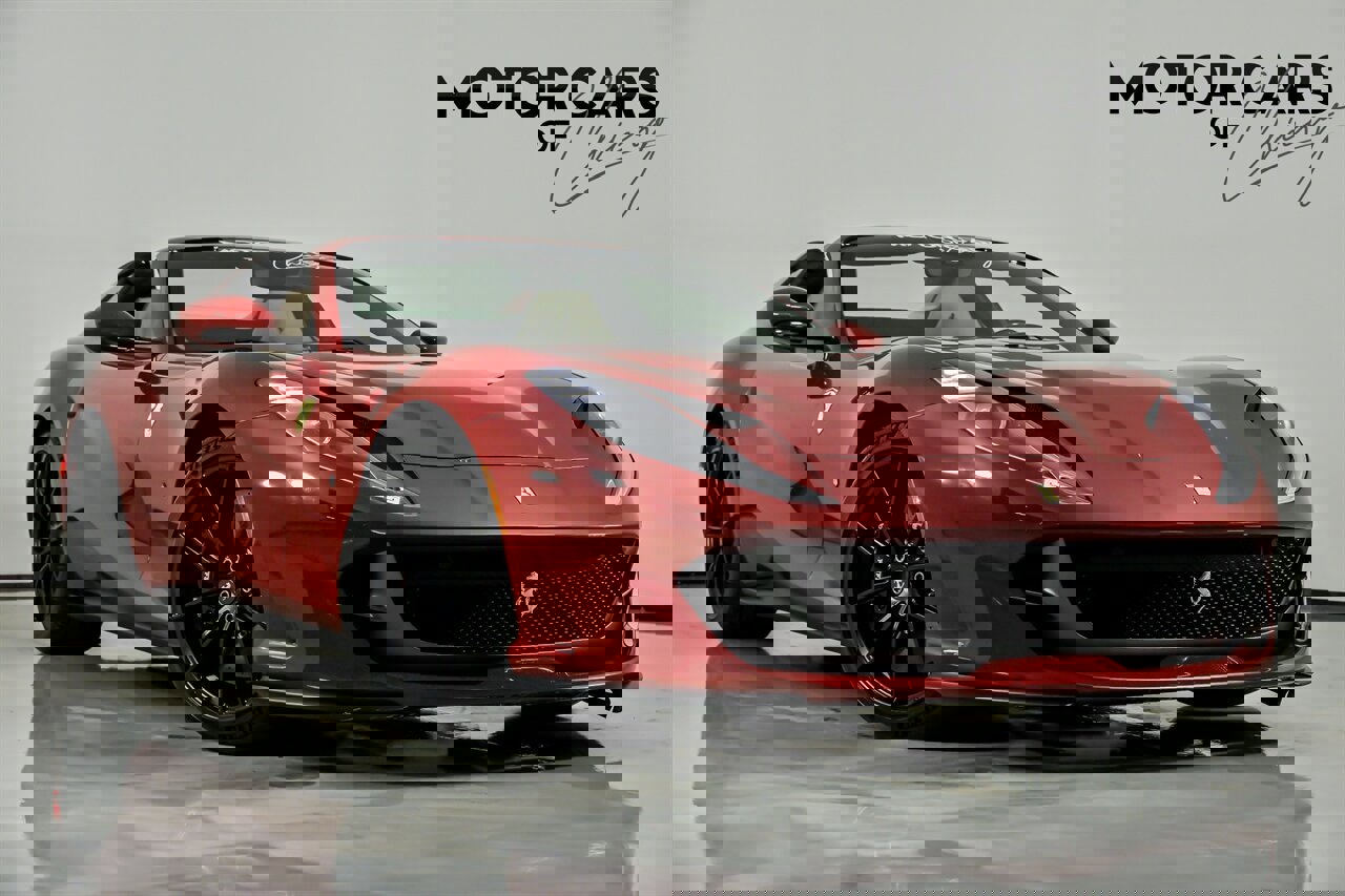 Used 2021 Ferrari 812 GTS image 1