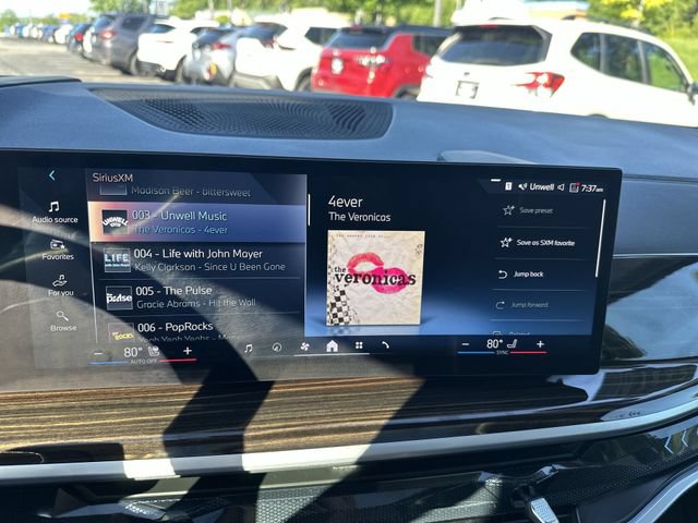 Used 2025 BMW X7 xDrive40i AWD/4WD image 17