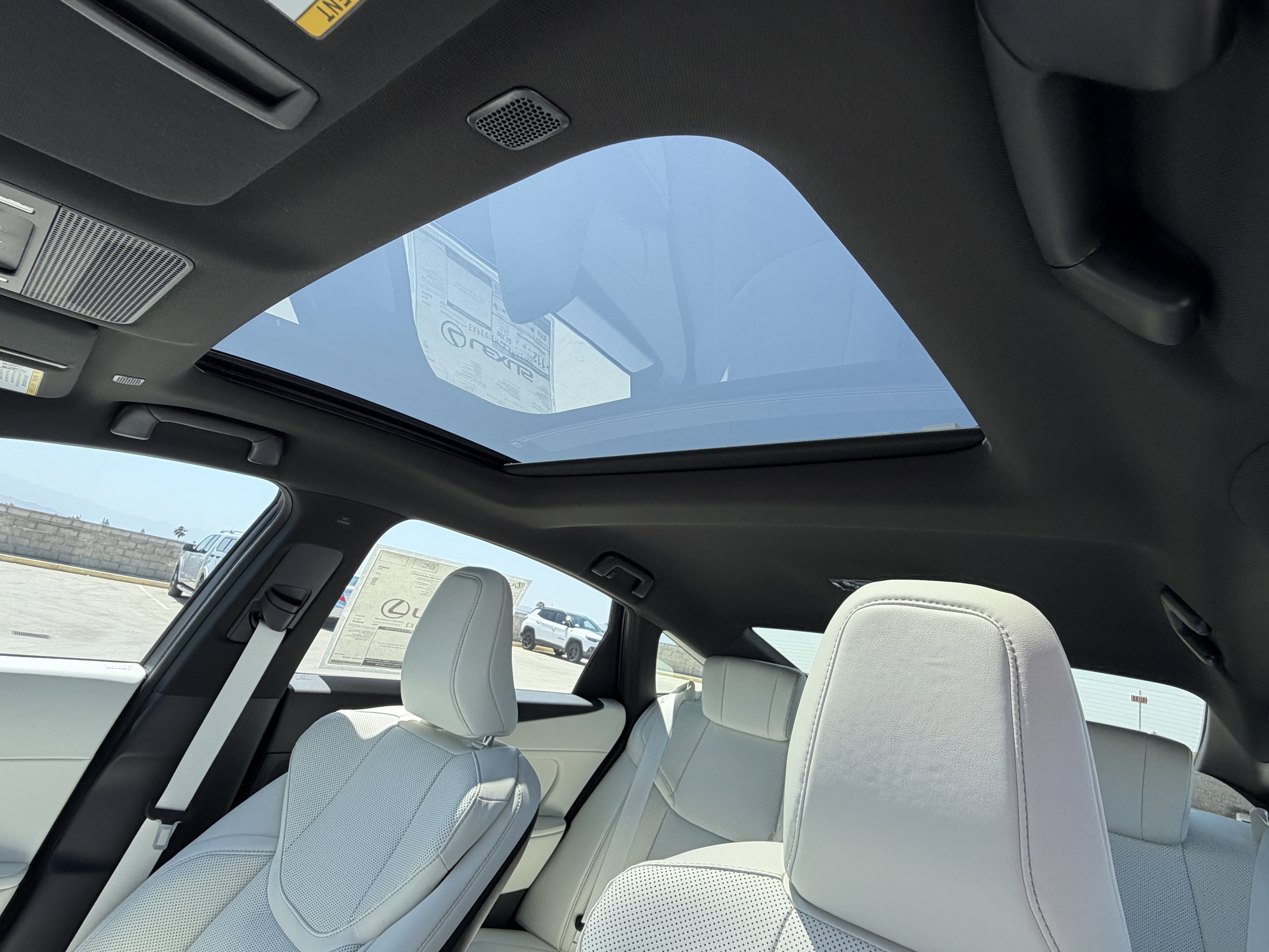 New 2026 Lexus ES 500e AWD/4WD image 21