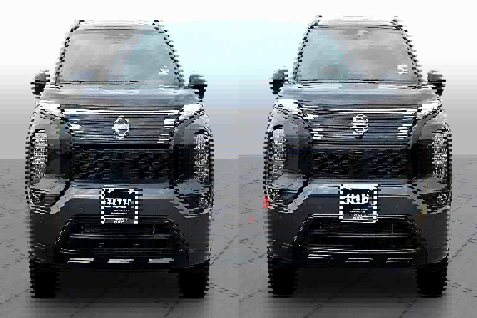 New 2026 Nissan Rogue Platinum image 3