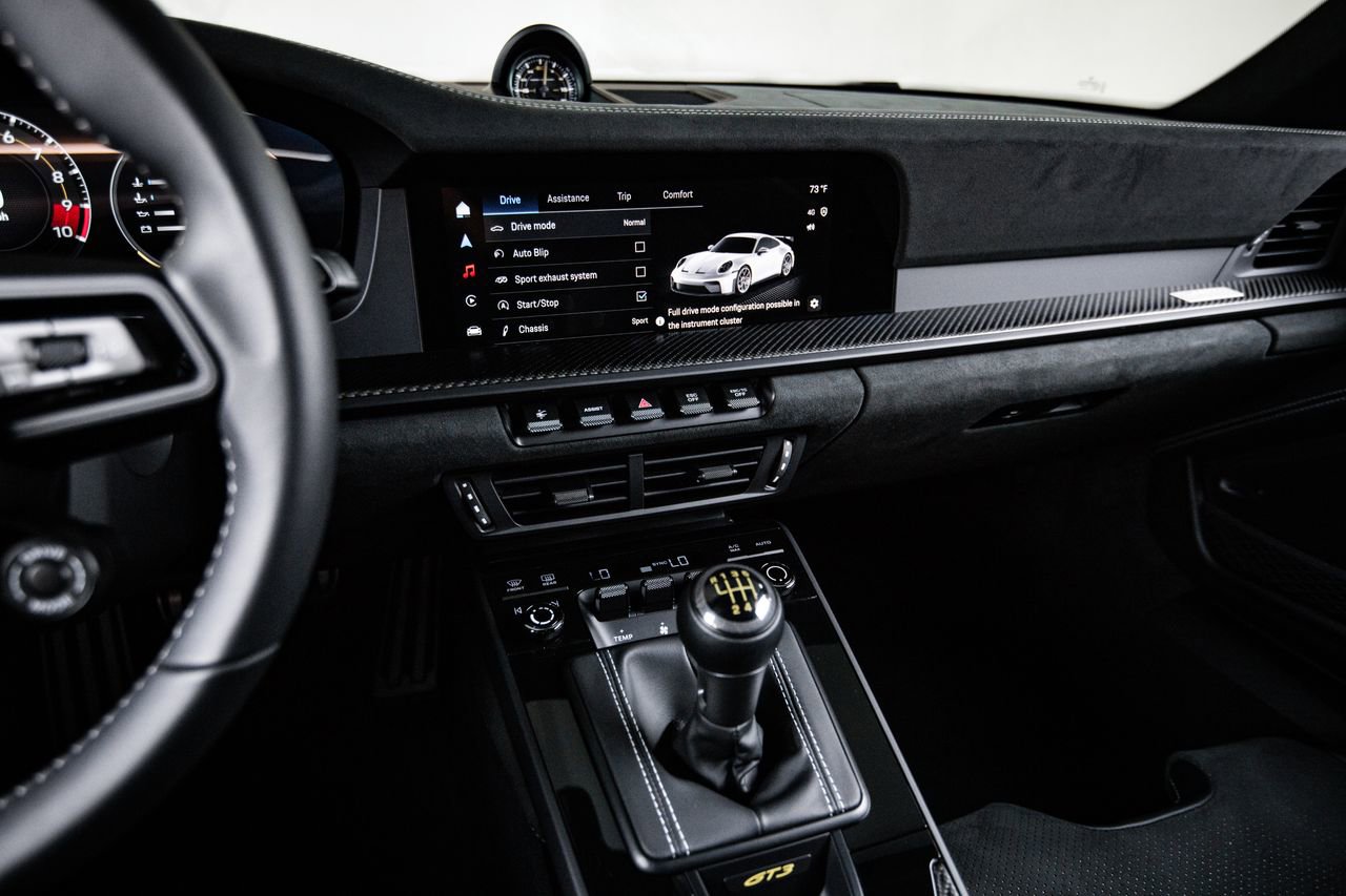 Certified 2025 Porsche 911 GT3 RWD image 19