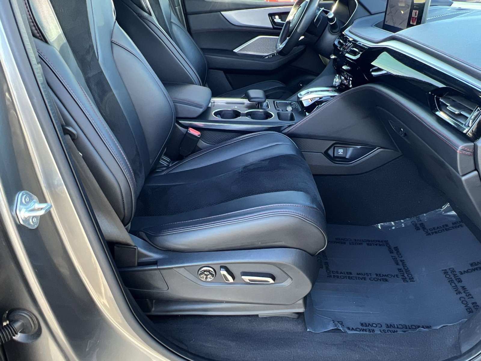 Used 2024 Acura MDX A-Spec image 30