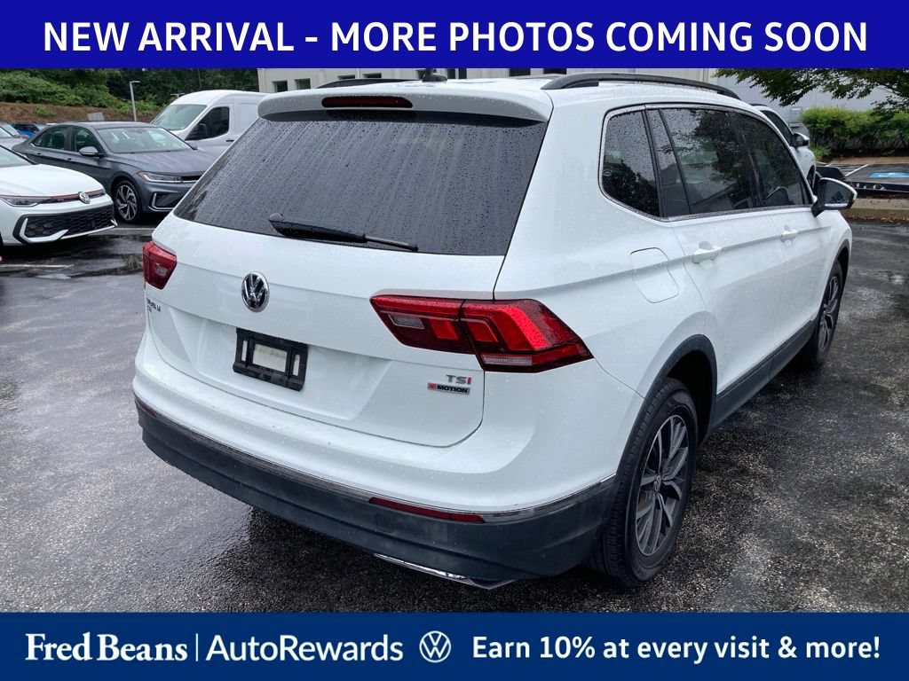 Used 2018 Volkswagen Tiguan SE w/ Panoramic Sunroof Package AWD/4WD image 6