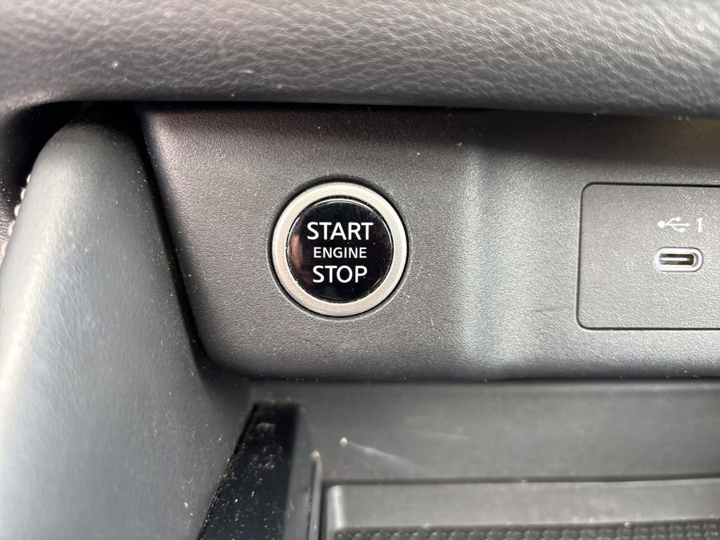 Used 2021 Nissan Rogue SL w/ Premium Package AWD/4WD image 18