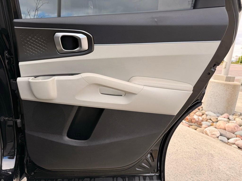 Used 2021 Kia Sorento S FWD image 28