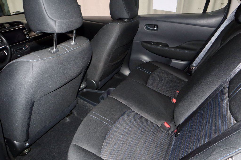 Used 2025 Nissan Leaf S FWD image 19