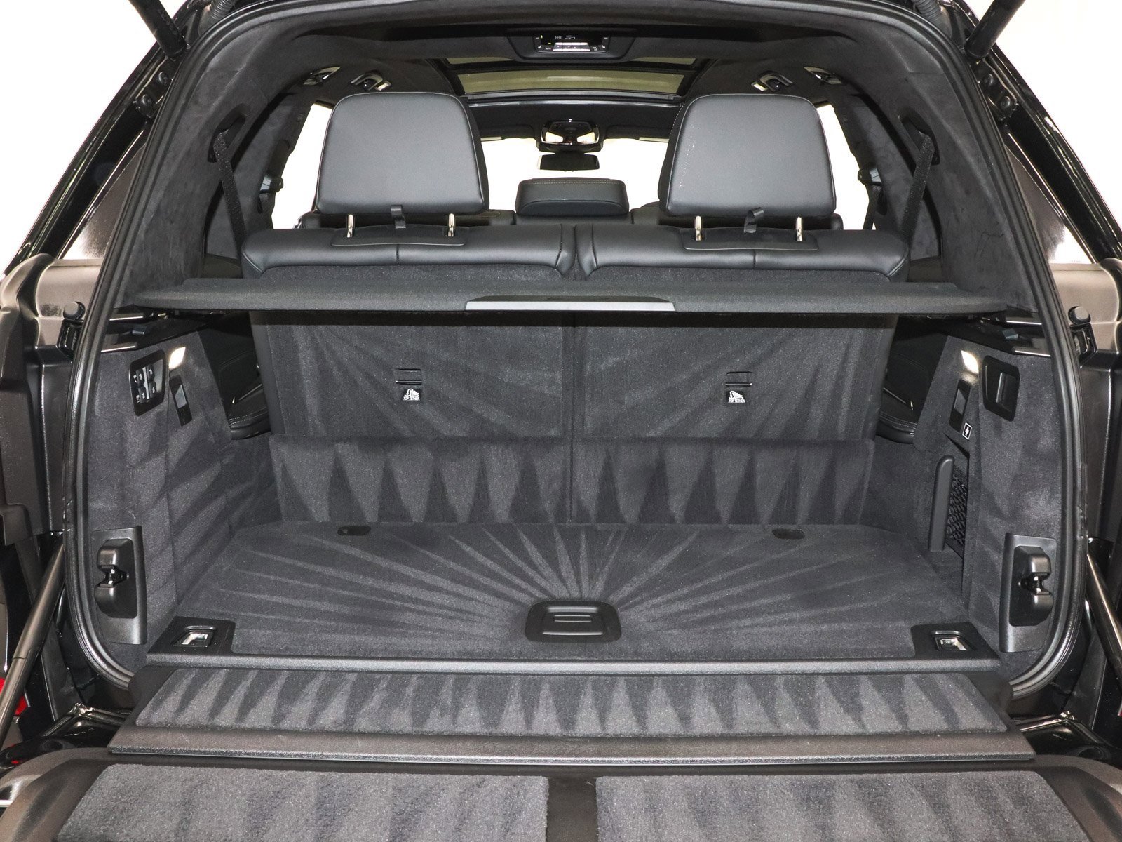 Used 2026 BMW X7 M60i image 42