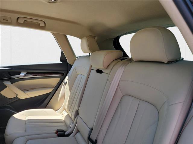Used 2019 Audi Q5 2.0T Premium image 14
