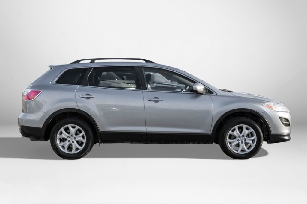 Used 2012 MAZDA CX-9 Touring w/ Moonroof & Bose Audio Pkg image 5