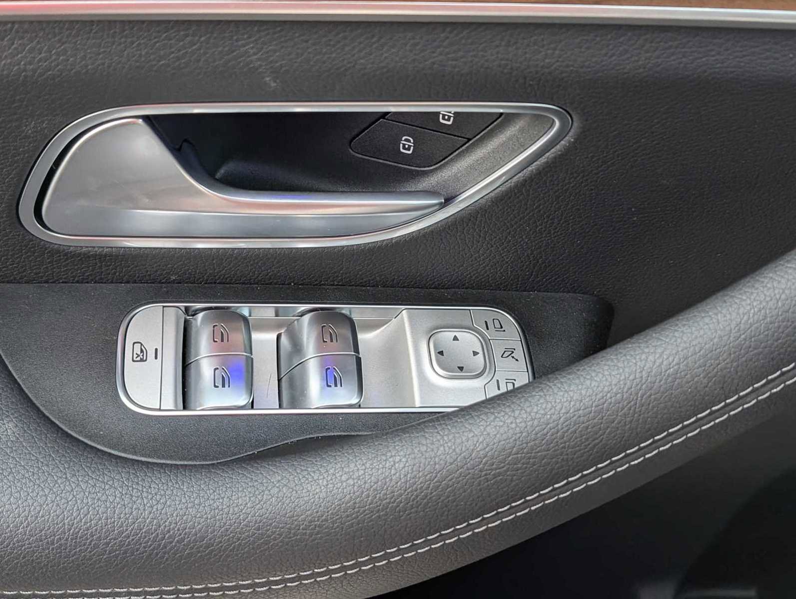 Certified 2025 Mercedes-Benz GLE 450 4MATIC image 23