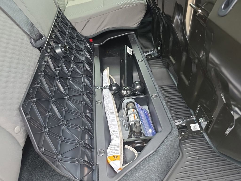 Used 2023 Toyota Tacoma SR5 w/ Technology Package image 36