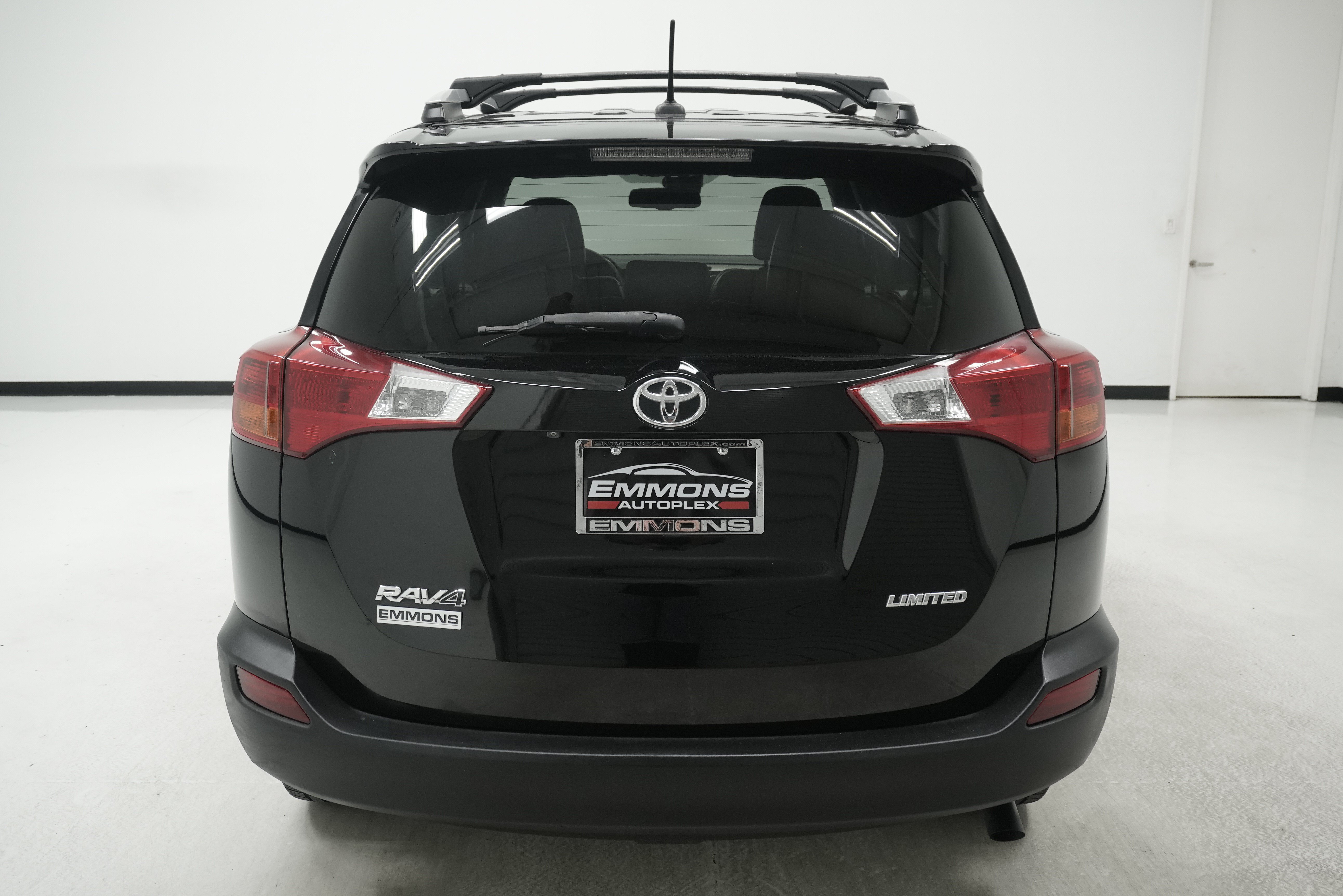 Used 2015 Toyota RAV4 Limited w/ Technology Package FWD image 5