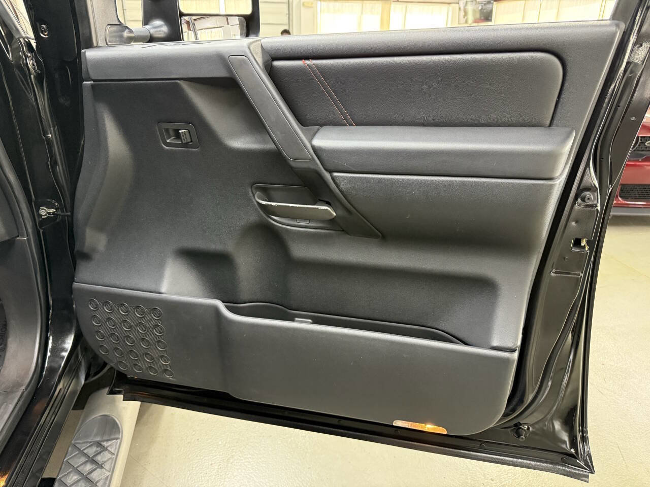 Used 2010 Nissan Titan PRO-4X w/ Pro-4x Leather Pkg AWD/4WD image 16