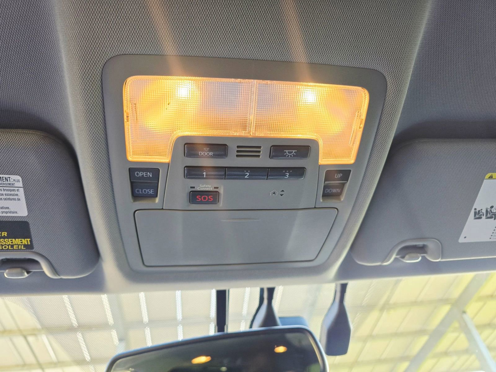 Used 2016 Toyota Highlander Limited image 26