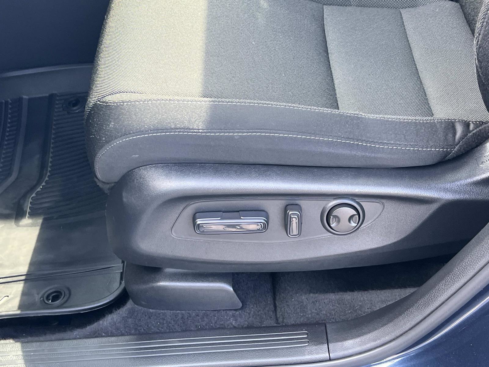 Used 2024 Honda CR-V EX image 16