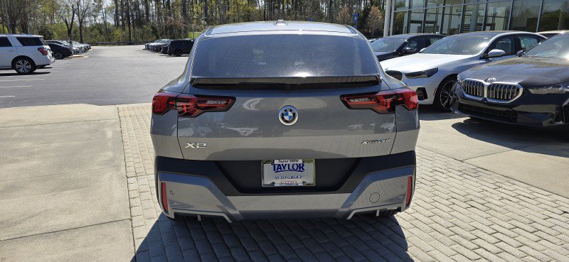 Certified 2025 BMW X2 xDrive28i w/ Premium Package image 6
