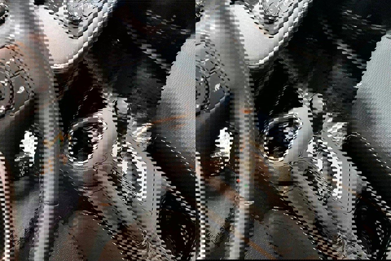 Used 2016 Toyota RAV4 XLE image 17