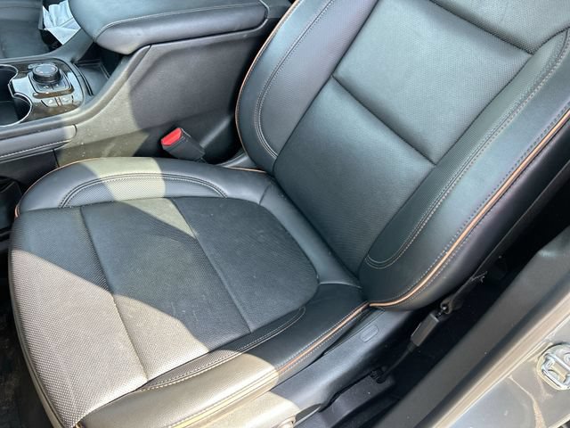 Used 2023 GMC Acadia AT4 w/ Preferred Package AWD/4WD image 15