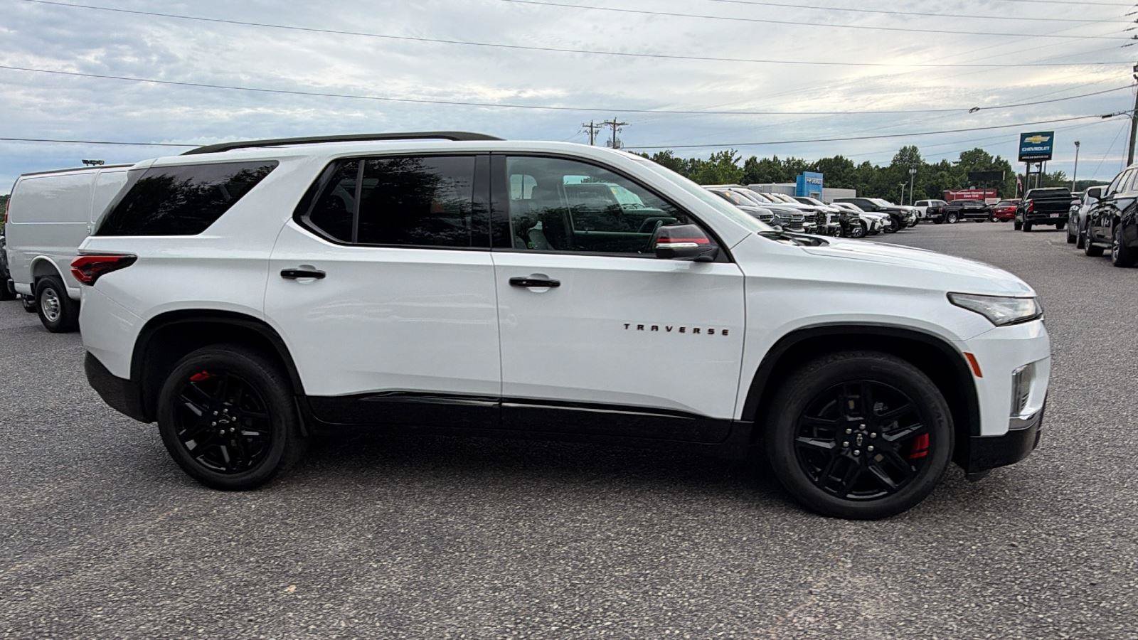 Used 2023 Chevrolet Traverse Premier w/ Redline Edition AWD/4WD image 8
