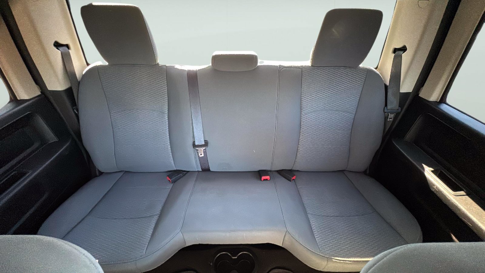 Used 2015 RAM 1500 Express AWD/4WD image 25