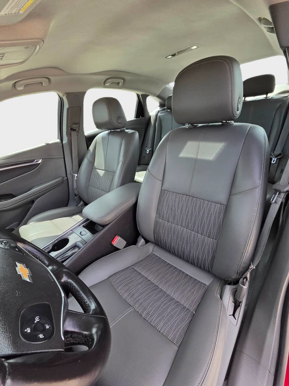 Used 2015 Chevrolet Impala LT w/ Convenience Package FWD image 10