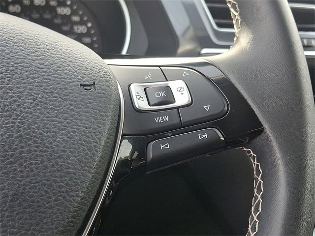 Used 2021 Volkswagen Tiguan SE image 17