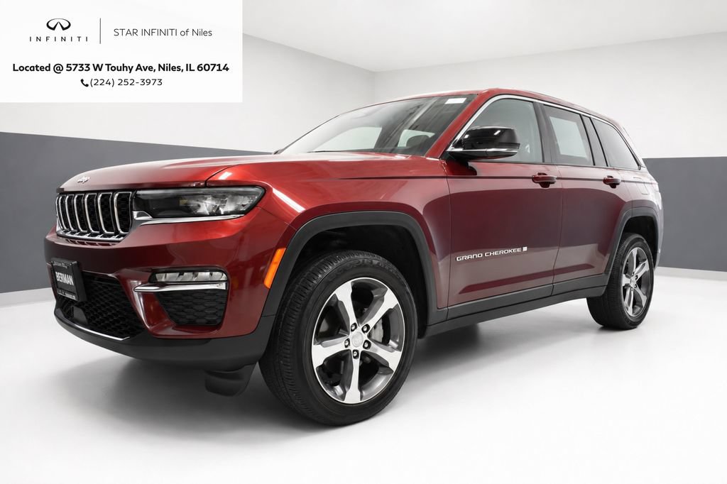 Used 2024 Jeep Grand Cherokee Limited RWD image 1