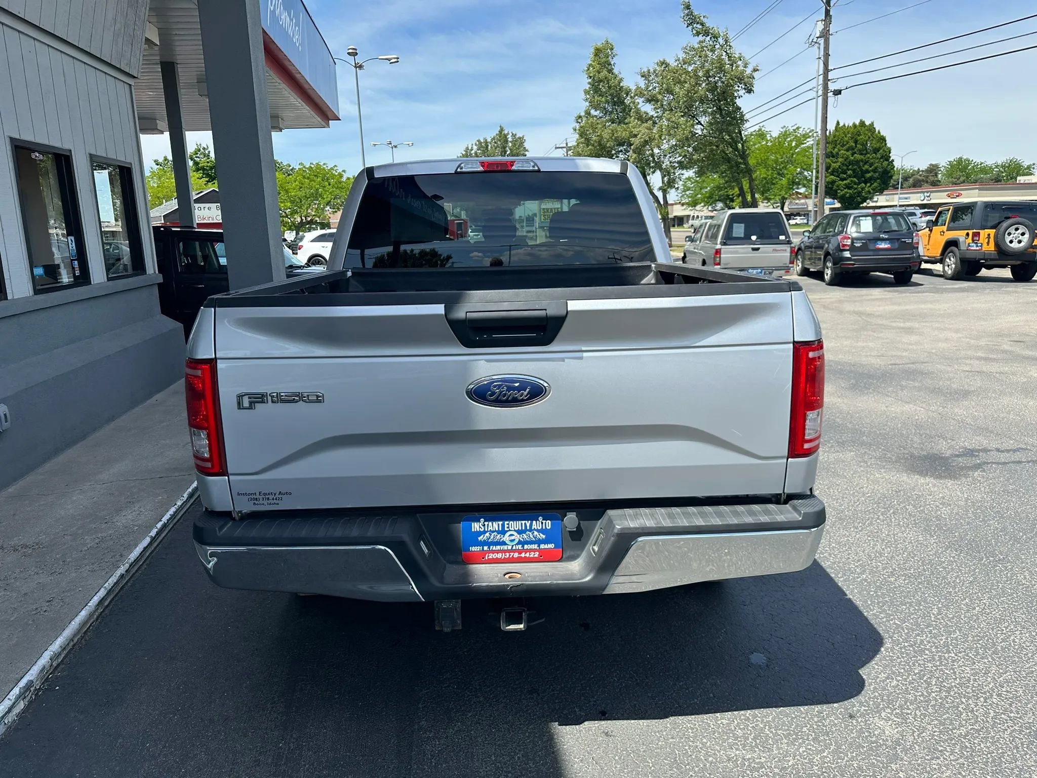 Used 2015 Ford F150 XLT AWD/4WD image 19