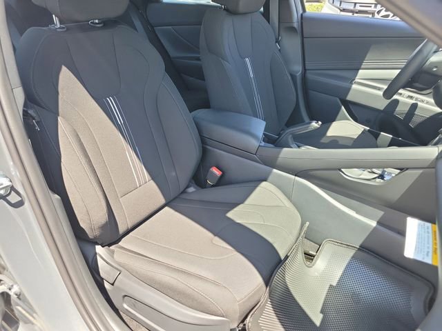 New 2026 Hyundai Elantra Sport FWD image 21