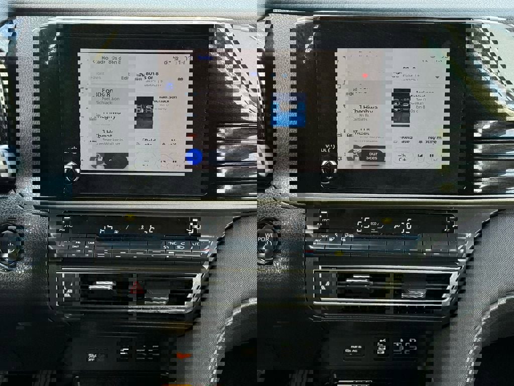 Used 2025 Toyota Camry LE image 25