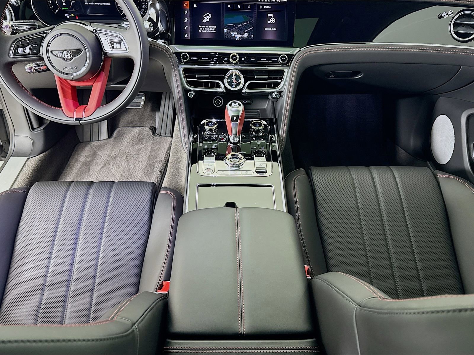 Used 2026 Bentley Flying Spur Plug-In Hybrid image 24