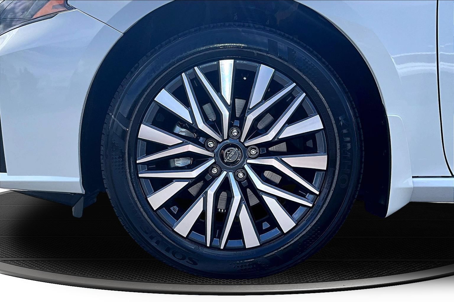 New 2026 Nissan Altima 2.5 SV AWD/4WD image 13