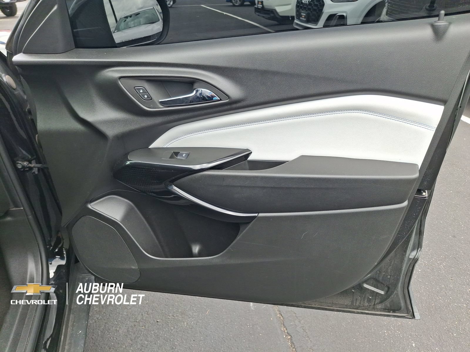 Used 2024 Chevrolet Trax LT FWD image 21
