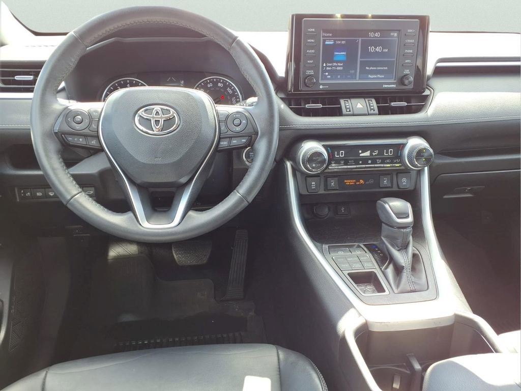 Used 2022 Toyota RAV4 XLE Premium AWD/4WD image 10