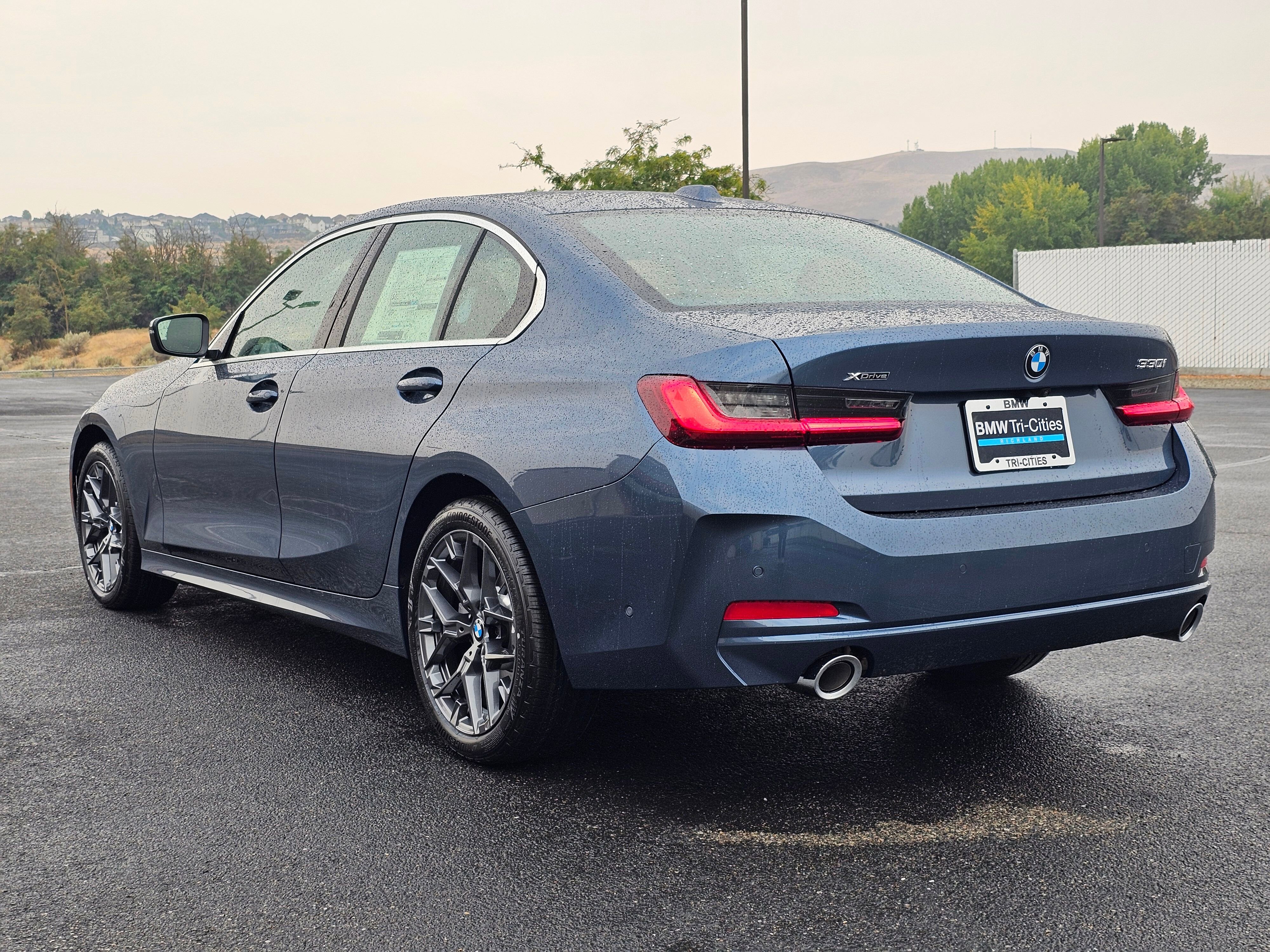 New 2025 BMW 330i xDrive Sedan w/ Premium Package image 4
