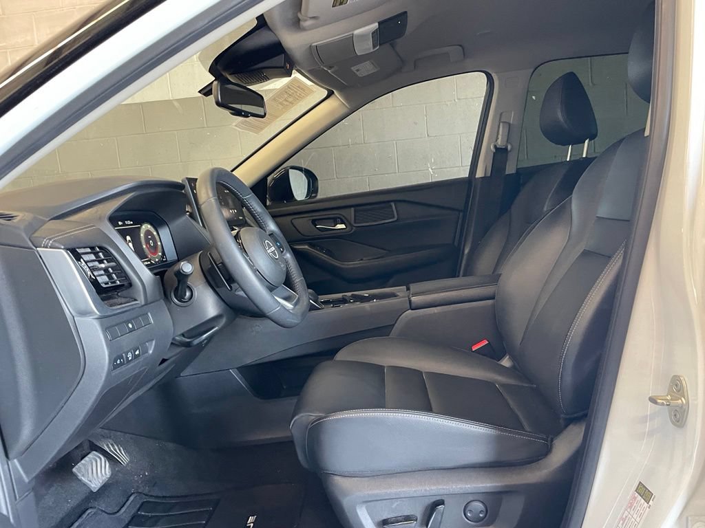 Certified 2024 Nissan Rogue SL FWD image 10