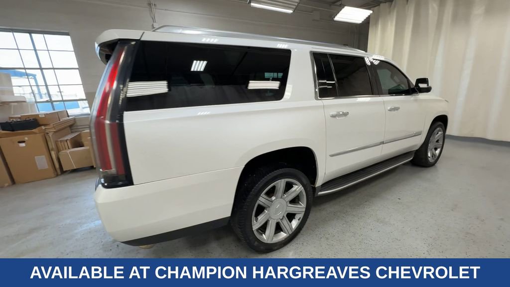 Used 2016 Cadillac Escalade ESV Luxury image 11