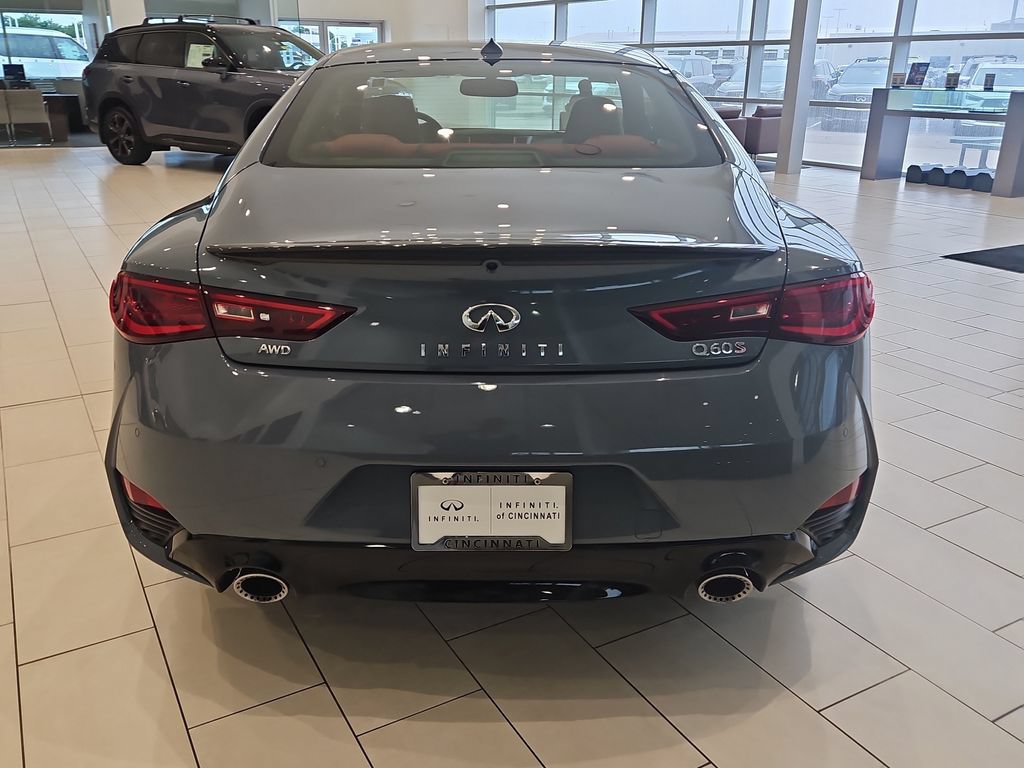 Used 2022 INFINITI Q60 Red Sport 400 w/ Cargo Package AWD/4WD image 4