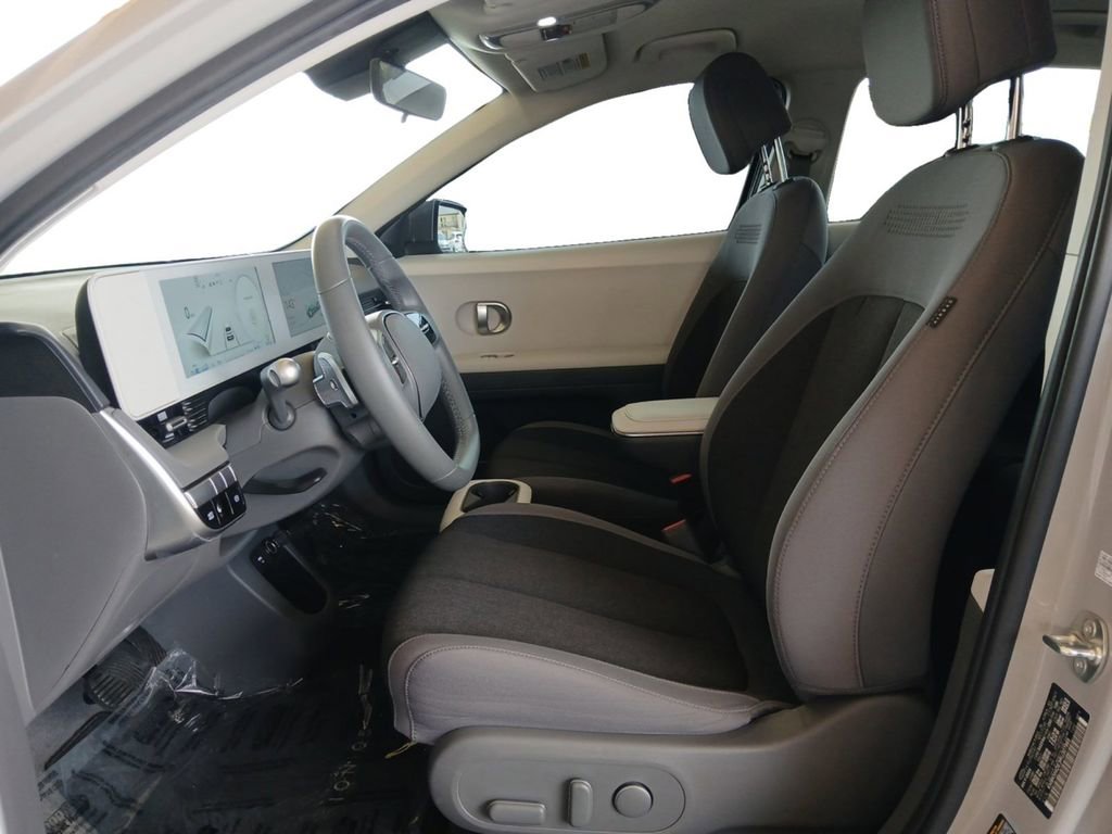 Used 2024 Hyundai Ioniq 5 SE RWD image 9