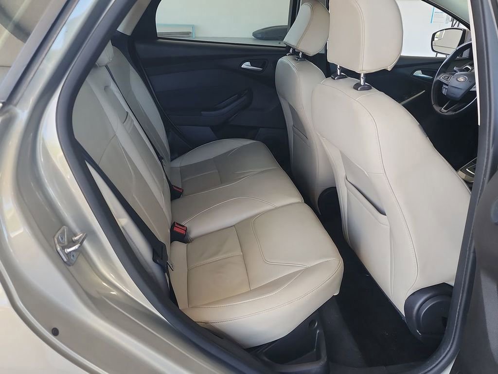 Used 2016 Ford Focus Titanium image 24