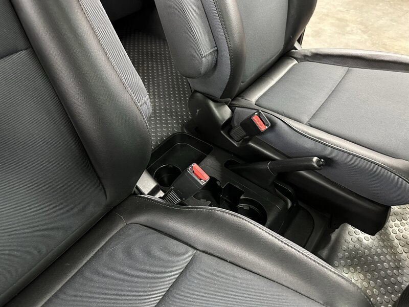 Used 2004 Honda Element EX image 33