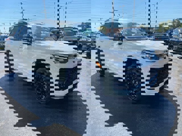 New 2025 Volkswagen Tiguan SE R-Line image 8